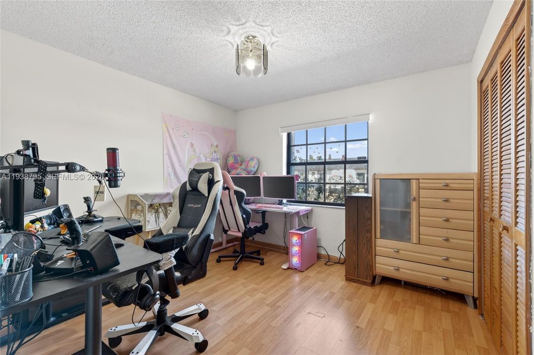 En Venta: $620,000 (3 camas, 2 baños, 1507 Pies cuadrados)