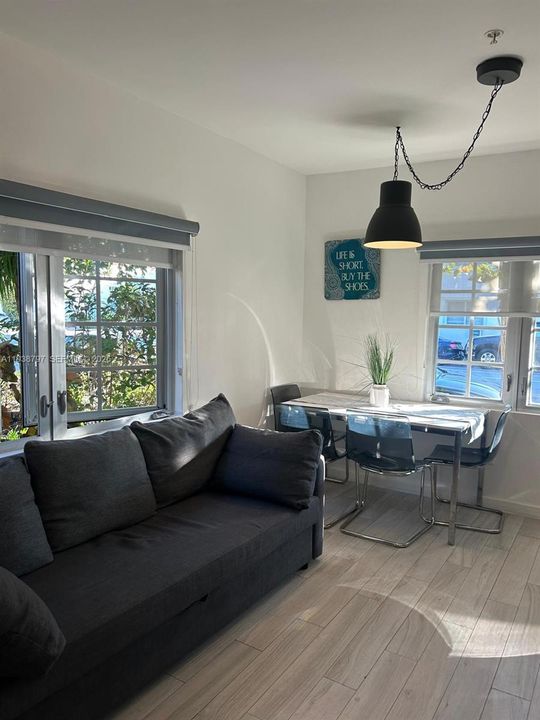 En Venta: $359,000 (2 camas, 2 baños, 595 Pies cuadrados)