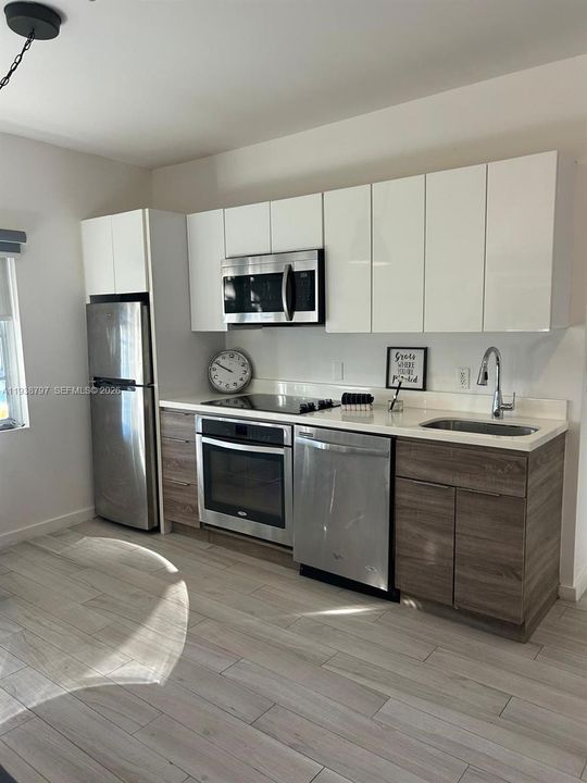 En Venta: $359,000 (2 camas, 2 baños, 595 Pies cuadrados)