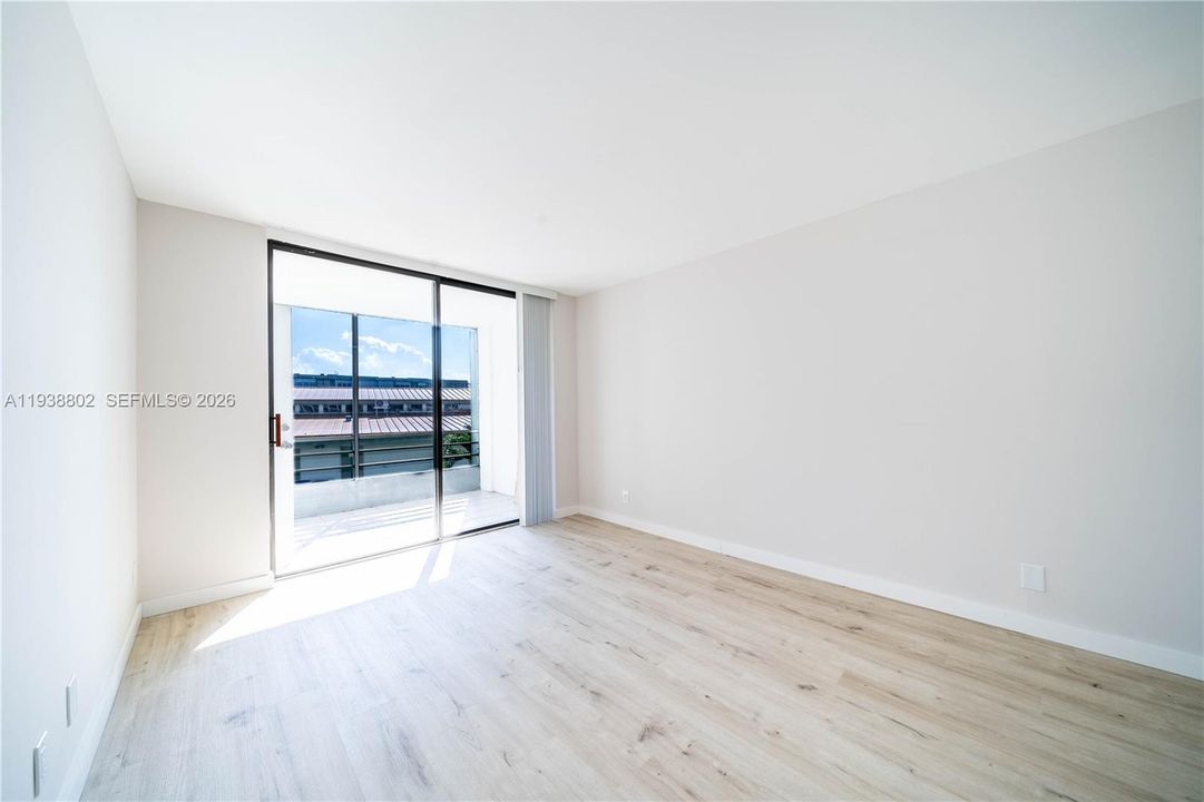 For Rent: $1,850 (1 beds, 1 baths, 780 Square Feet)