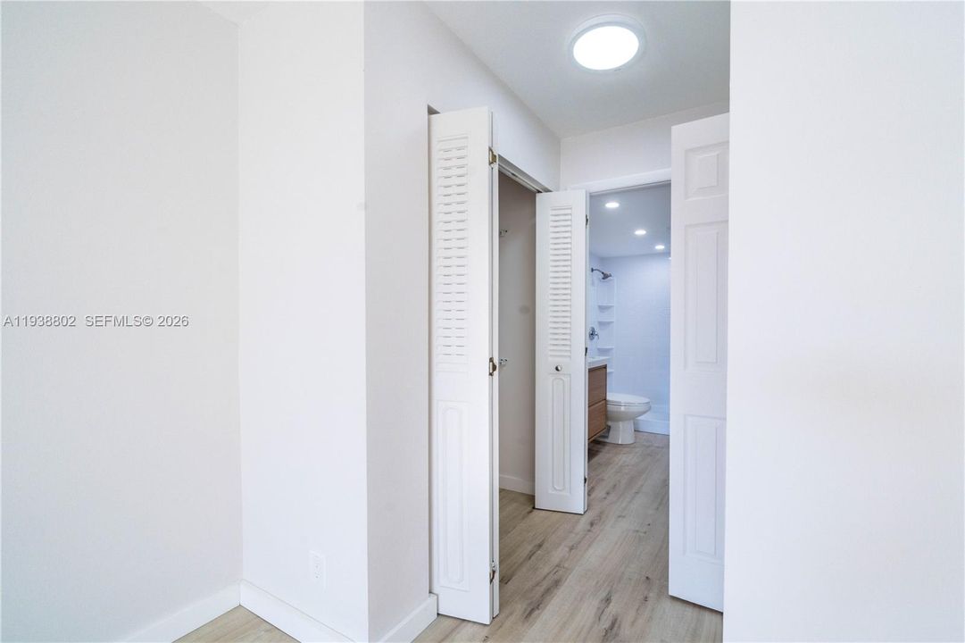 For Rent: $1,850 (1 beds, 1 baths, 780 Square Feet)