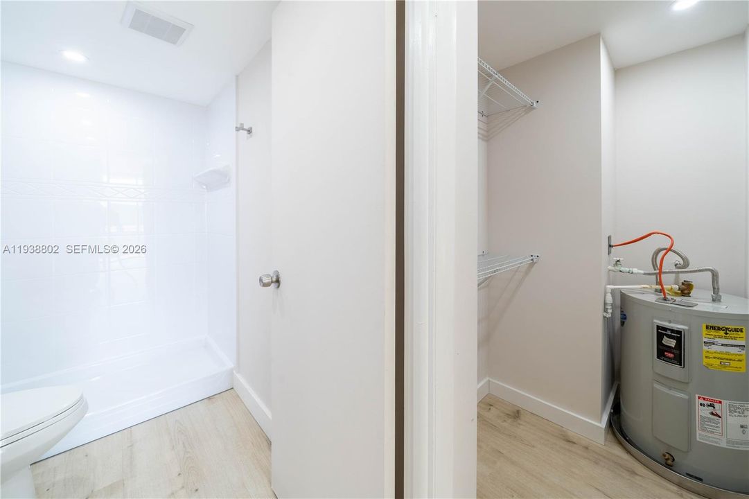 For Rent: $1,850 (1 beds, 1 baths, 780 Square Feet)