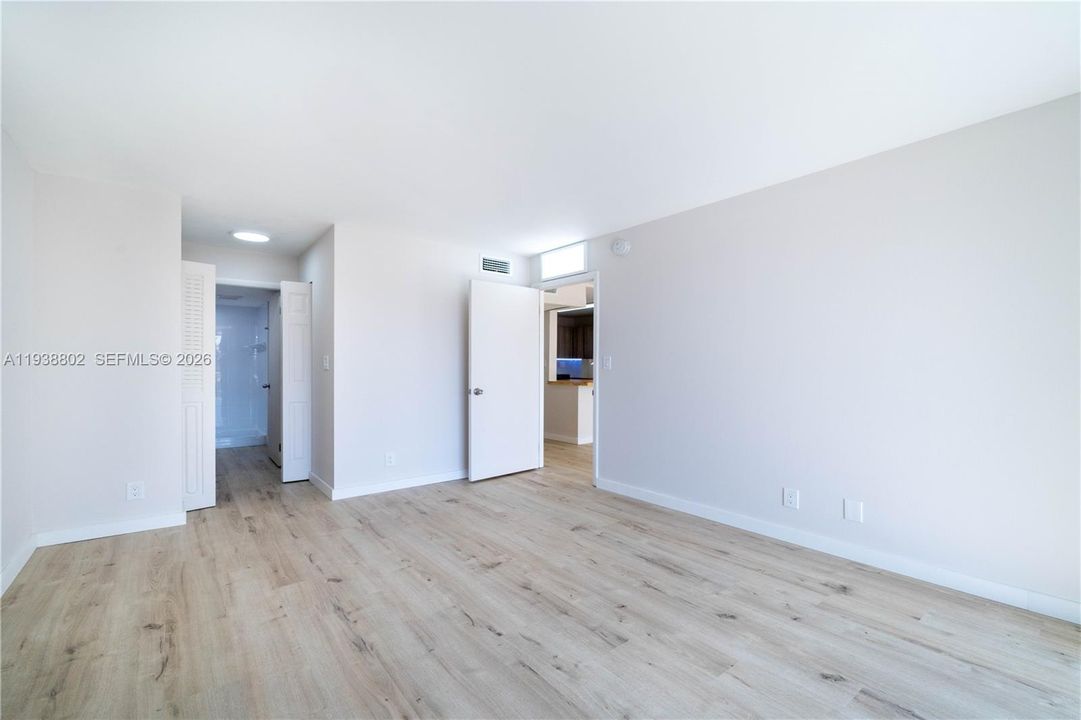 For Rent: $1,850 (1 beds, 1 baths, 780 Square Feet)