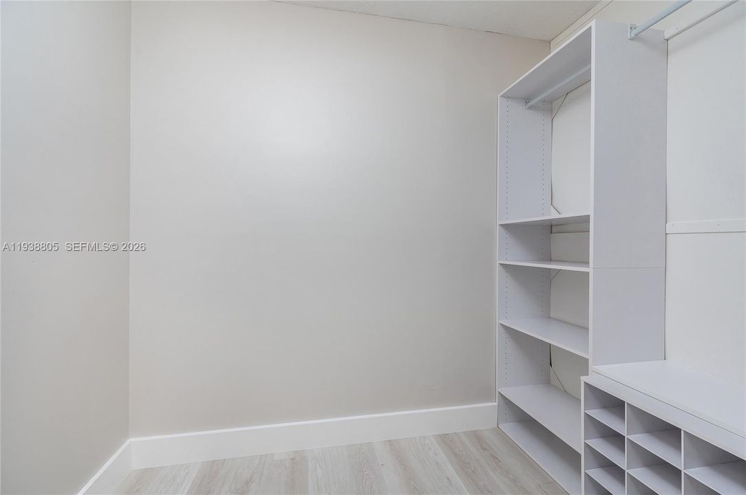 На продажу: $499,999 (3 спален, 2 ванн, 1366 Квадратных фут)