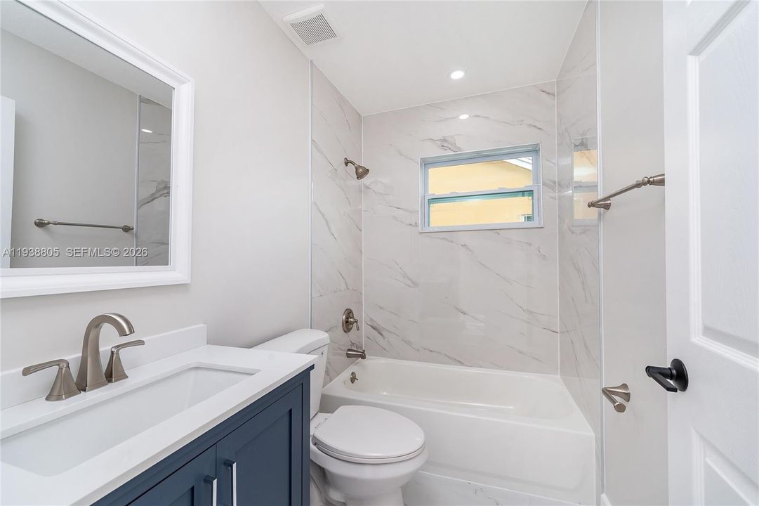 На продажу: $499,999 (3 спален, 2 ванн, 1366 Квадратных фут)