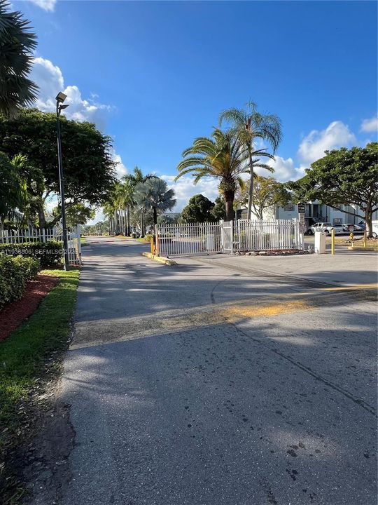 待售: $255,000 (3 贝兹, 2 浴室, 1195 平方英尺)