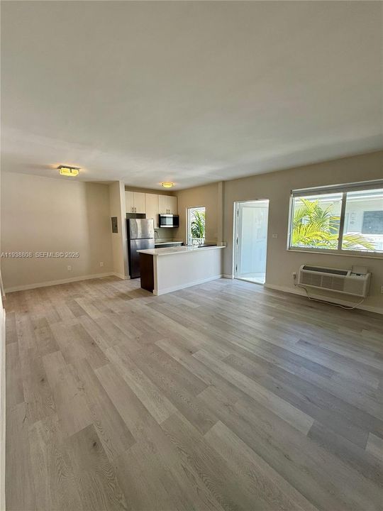 В аренду: $2,100 (1 спален, 1 ванн, 680 Квадратных фут)