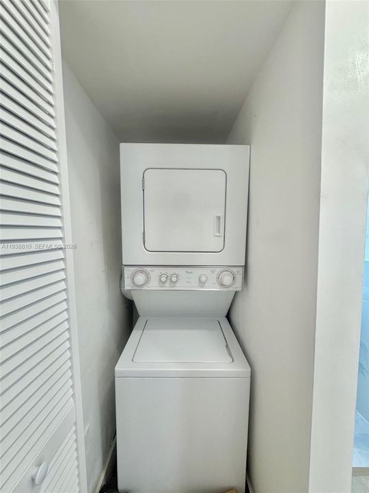 For Rent: $2,750 (3 beds, 1 baths, 1200 Square Feet)