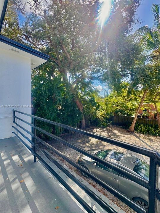 For Rent: $2,750 (3 beds, 1 baths, 1200 Square Feet)