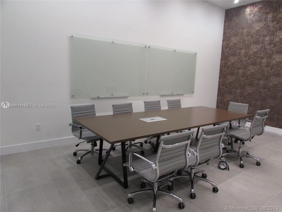 出租: $1,850 (0 贝兹, 0 浴室, 0 平方英尺)