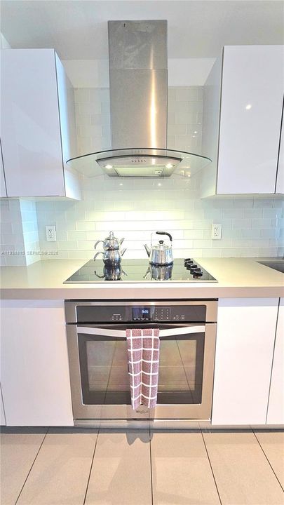 For Sale: $375,000 (0 beds, 1 baths, 588 Square Feet)