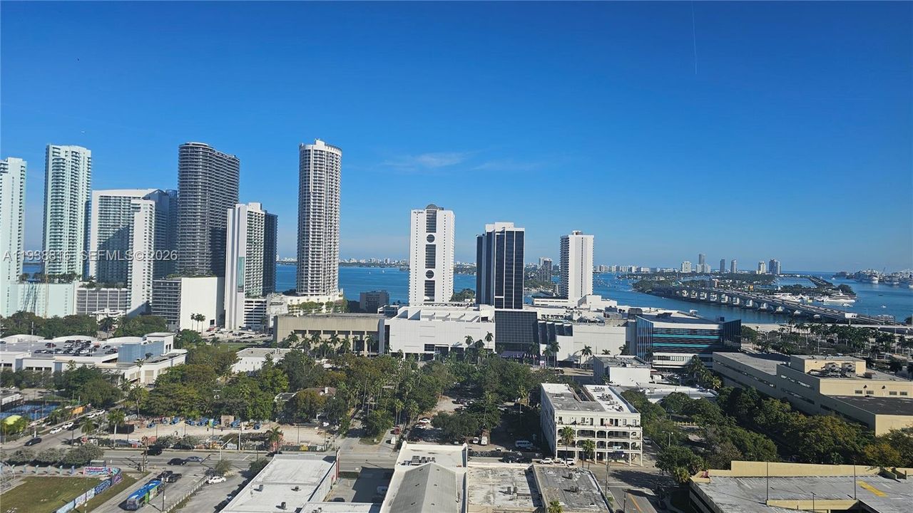 For Sale: $375,000 (0 beds, 1 baths, 588 Square Feet)