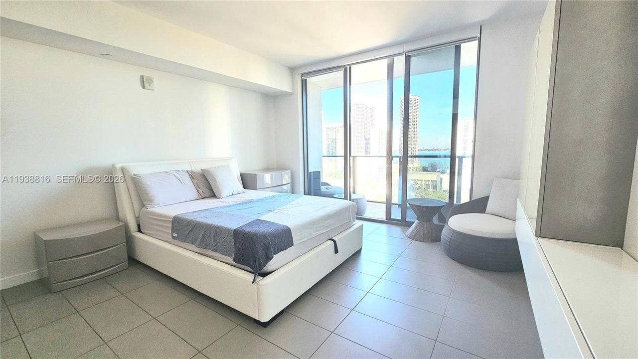 For Sale: $375,000 (0 beds, 1 baths, 588 Square Feet)