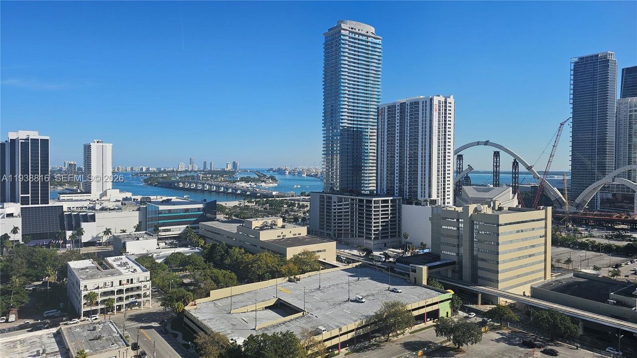 For Sale: $375,000 (0 beds, 1 baths, 588 Square Feet)