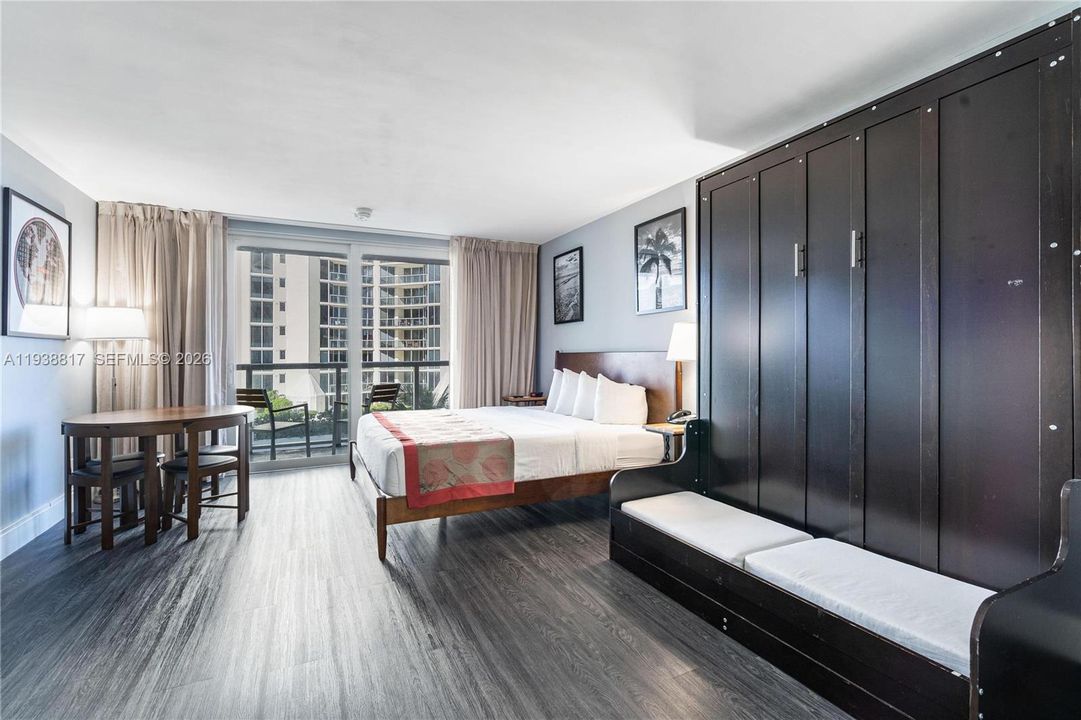 For Sale: $155,000 (0 beds, 1 baths, 360 Square Feet)