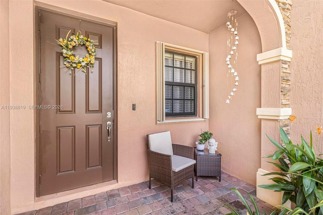 For Sale: $390,000 (3 beds, 2 baths, 1512 Square Feet)