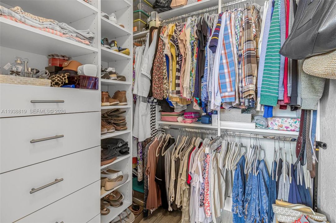 For Sale: $390,000 (3 beds, 2 baths, 1512 Square Feet)