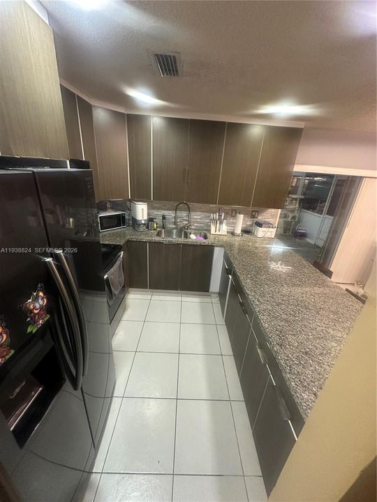 На продажу: $500,000 (3 спален, 2 ванн, 1183 Квадратных фут)