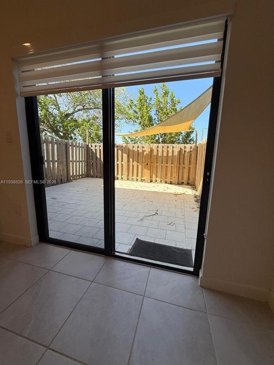 En Renta: $2,500 (3 camas, 3 baños, 1328 Pies cuadrados)