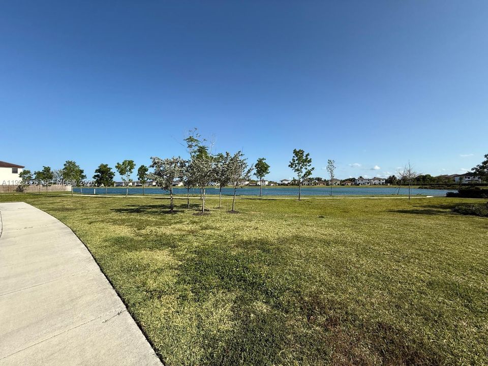 En Renta: $2,500 (3 camas, 3 baños, 1328 Pies cuadrados)