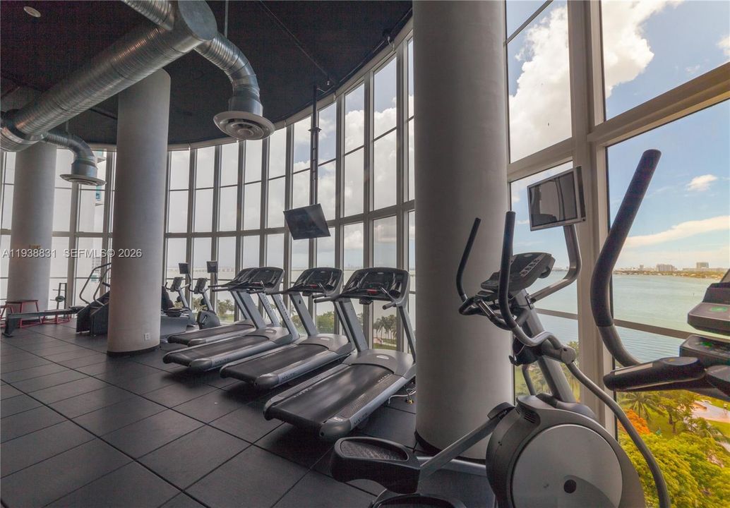 出租: $3,700 (2 贝兹, 2 浴室, 1142 平方英尺)