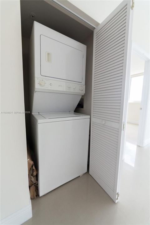 出租: $3,700 (2 贝兹, 2 浴室, 1142 平方英尺)