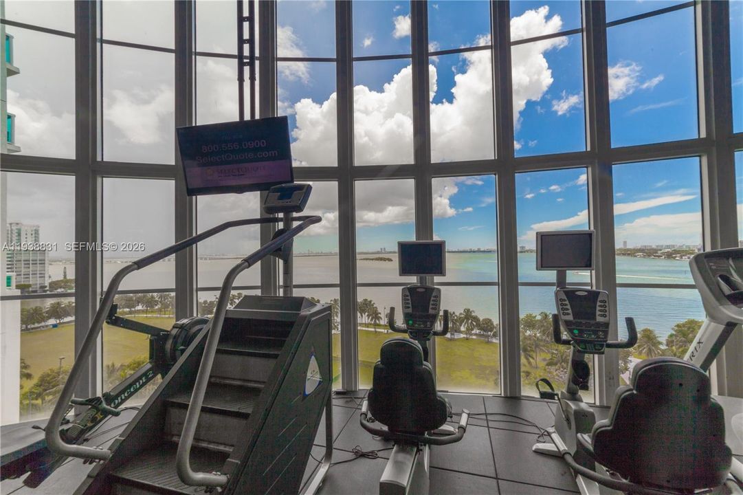 出租: $3,700 (2 贝兹, 2 浴室, 1142 平方英尺)