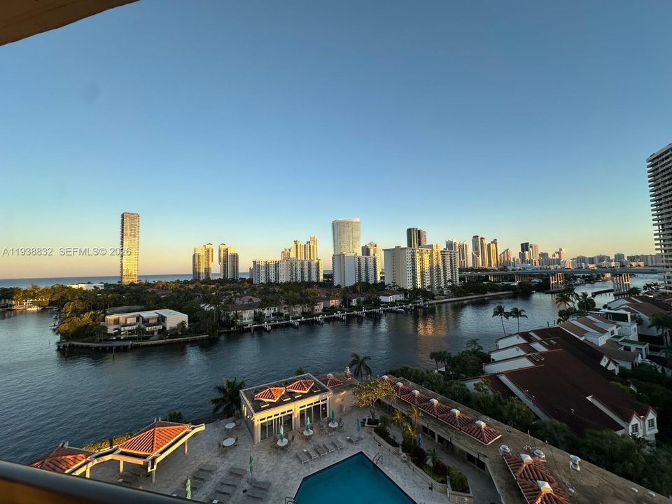 En Venta: $695,000 (2 camas, 2 baños, 1522 Pies cuadrados)