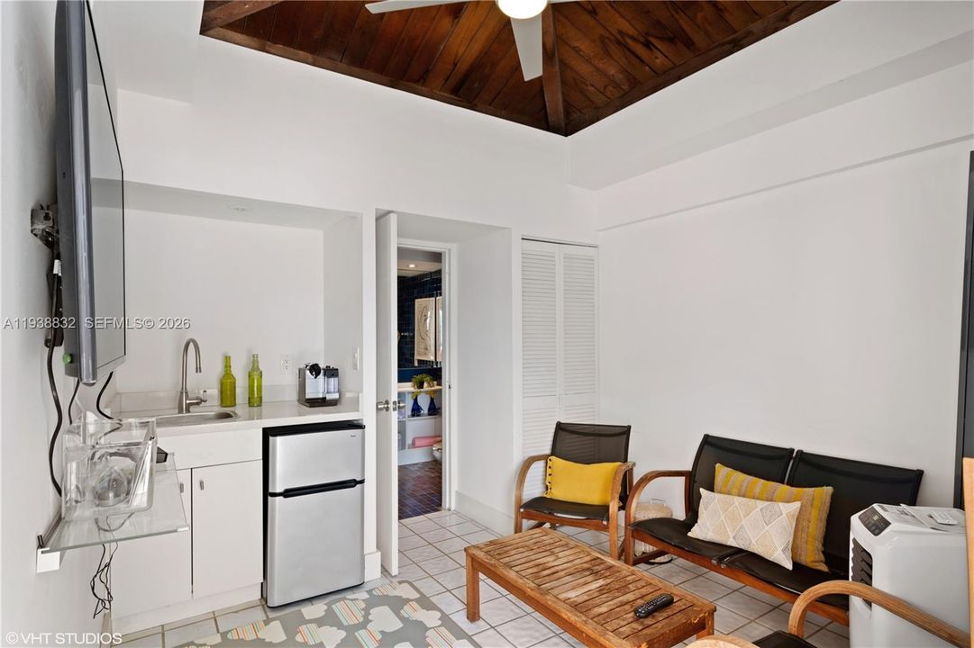 En Venta: $695,000 (2 camas, 2 baños, 1522 Pies cuadrados)