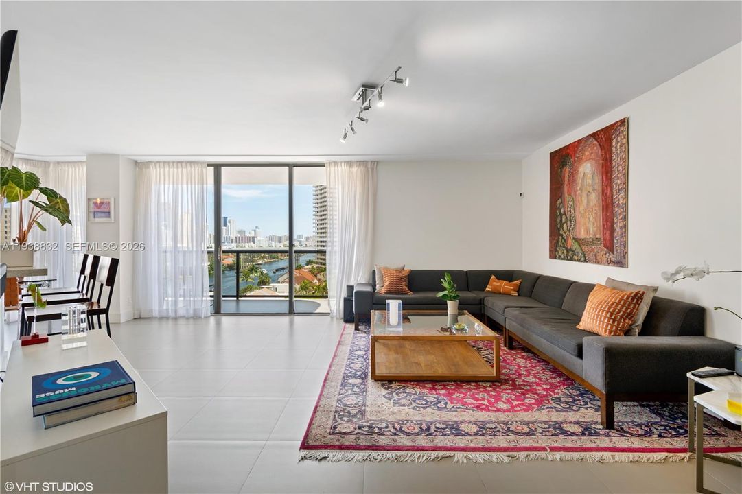 En Venta: $695,000 (2 camas, 2 baños, 1522 Pies cuadrados)