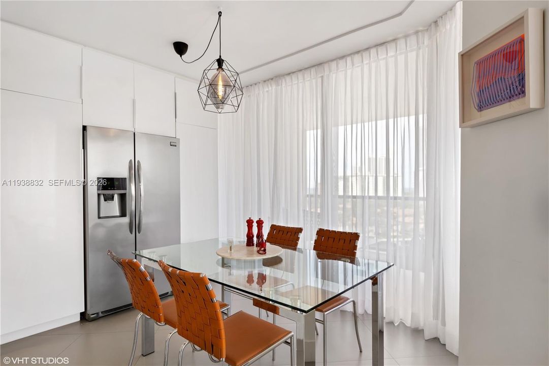 En Venta: $695,000 (2 camas, 2 baños, 1522 Pies cuadrados)