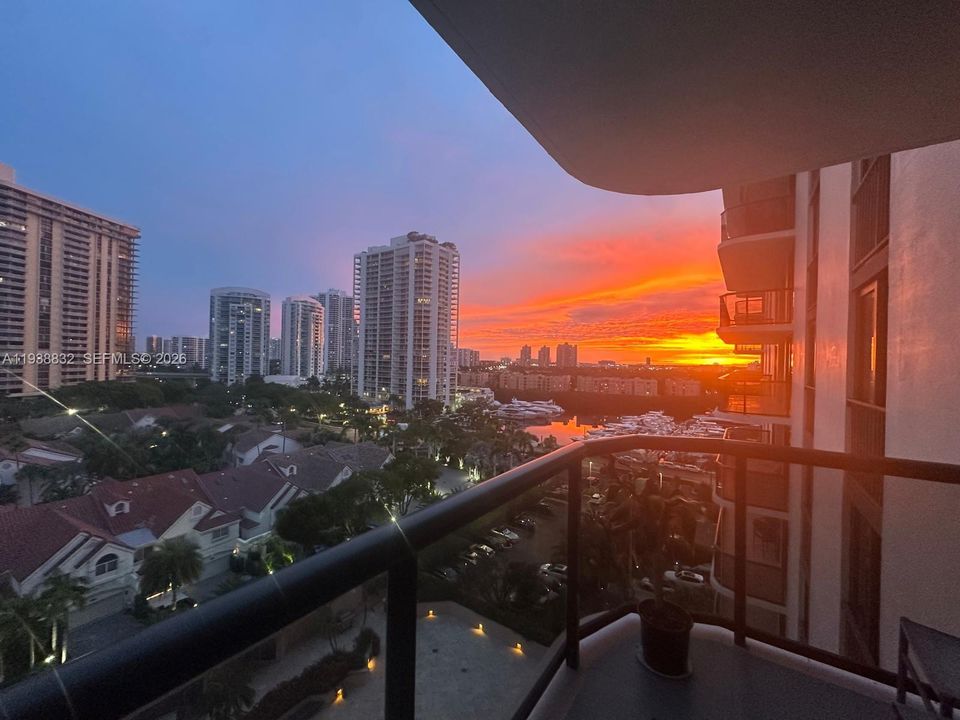 En Venta: $695,000 (2 camas, 2 baños, 1522 Pies cuadrados)