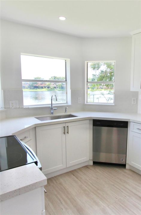 出租: $3,890 (3 贝兹, 2 浴室, 1821 平方英尺)