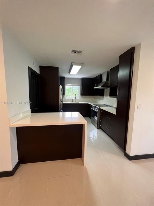 For Rent: $4,500 (4 beds, 3 baths, 1920 Square Feet)