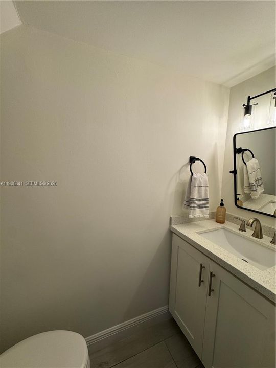 For Sale: $445,000 (2 beds, 1 baths, 970 Square Feet)