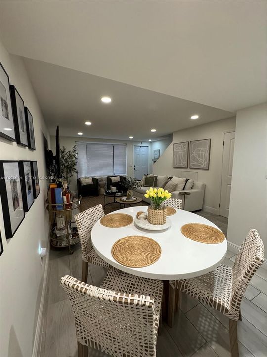 For Sale: $445,000 (2 beds, 1 baths, 970 Square Feet)