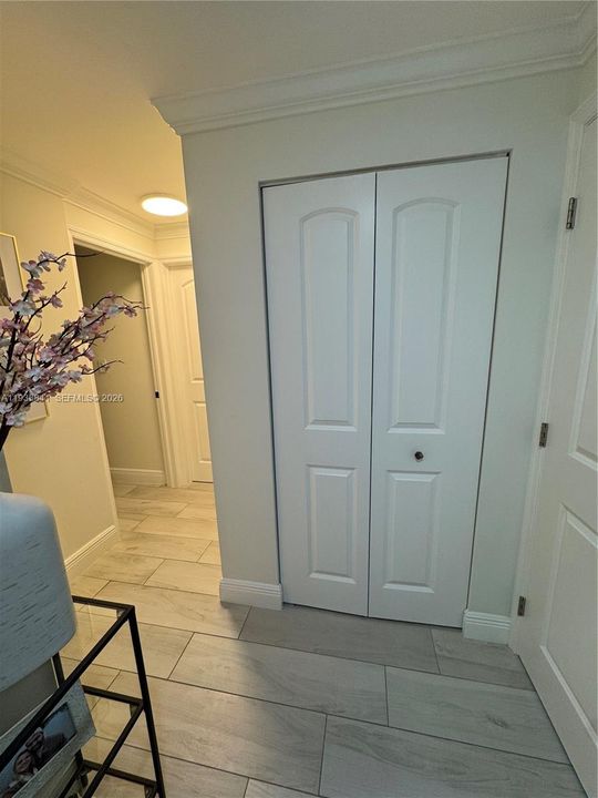 For Sale: $445,000 (2 beds, 1 baths, 970 Square Feet)