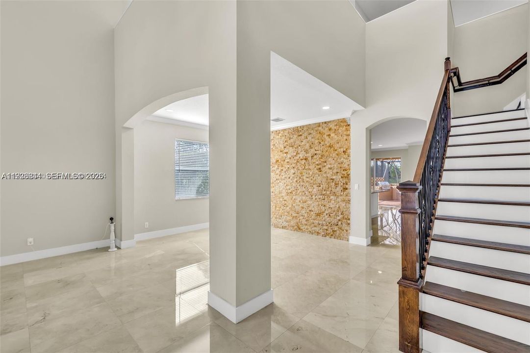 For Sale: $1,200,000 (4 beds, 3 baths, 2815 Square Feet)