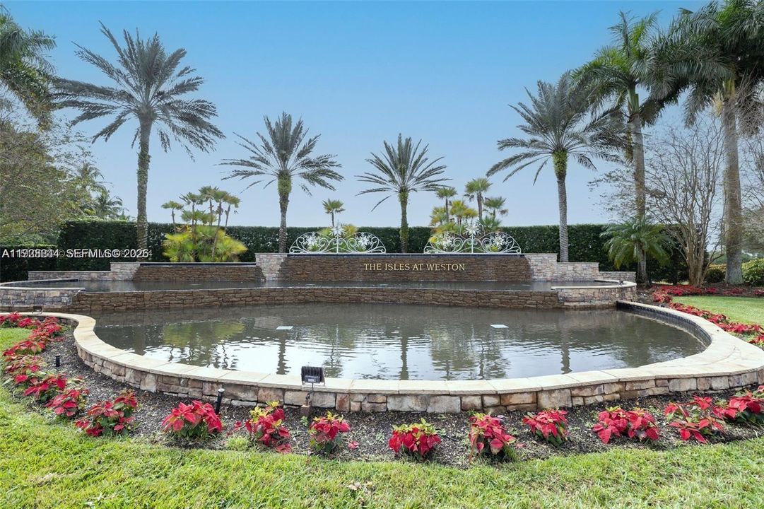 For Sale: $1,200,000 (4 beds, 3 baths, 2815 Square Feet)