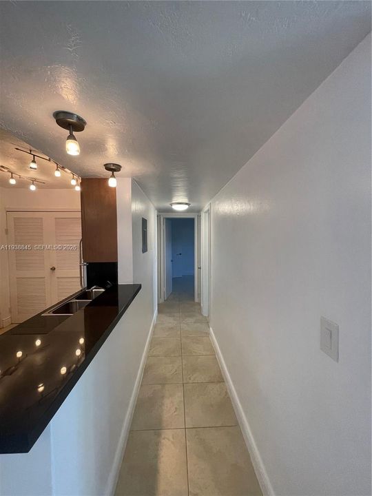 For Rent: $3,000 (3 beds, 2 baths, 1140 Square Feet)