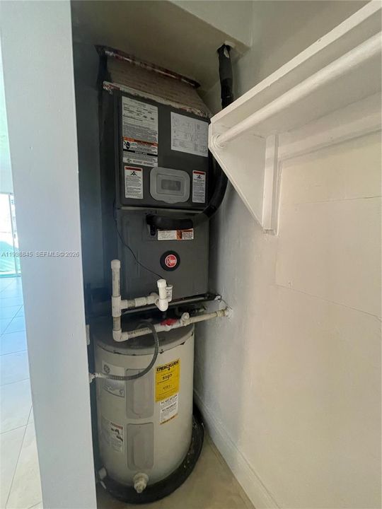 For Rent: $3,000 (3 beds, 2 baths, 1140 Square Feet)