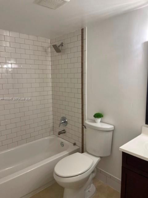 For Rent: $3,000 (3 beds, 2 baths, 1140 Square Feet)