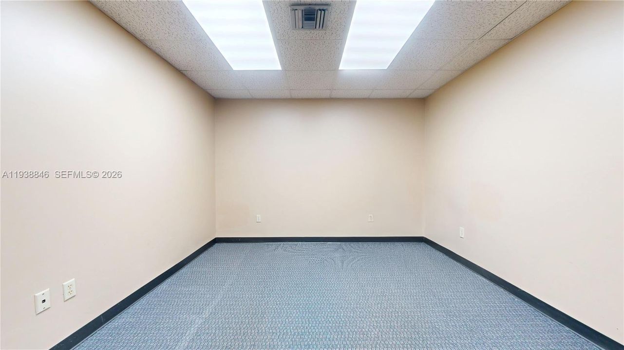 待售: $365,000 (0 贝兹, 0 浴室, 0 平方英尺)