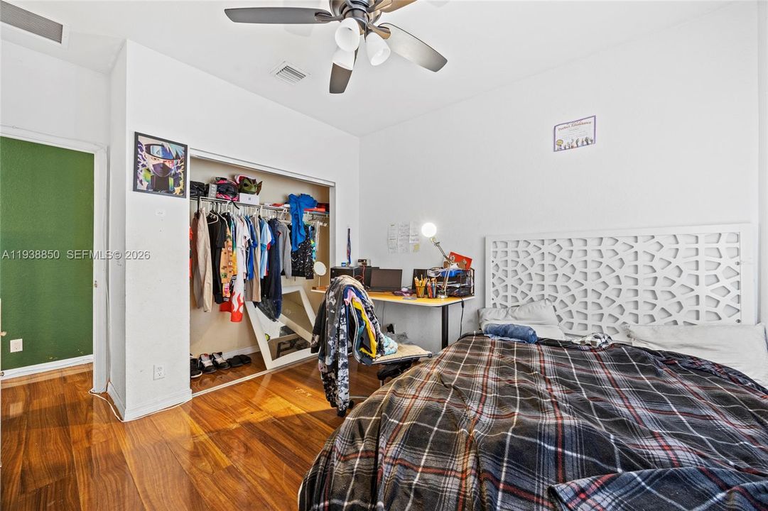 En Venta: $409,990 (3 camas, 2 baños, 1947 Pies cuadrados)