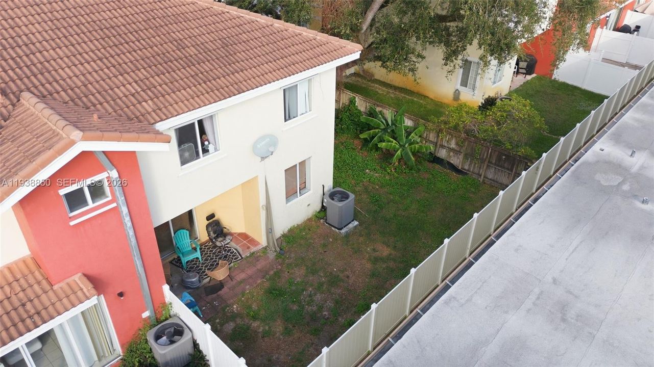 En Venta: $409,990 (3 camas, 2 baños, 1947 Pies cuadrados)