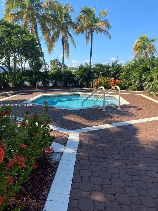 出租: $2,300 (2 贝兹, 2 浴室, 1180 平方英尺)