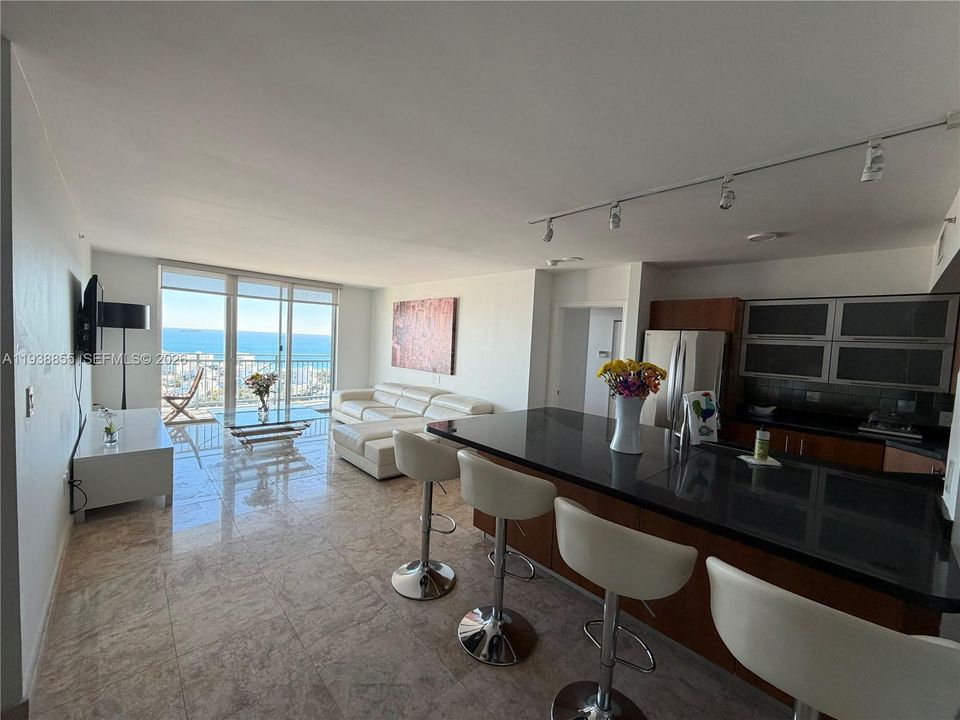 For Rent: $5,900 (2 beds, 2 baths, 1080 Square Feet)