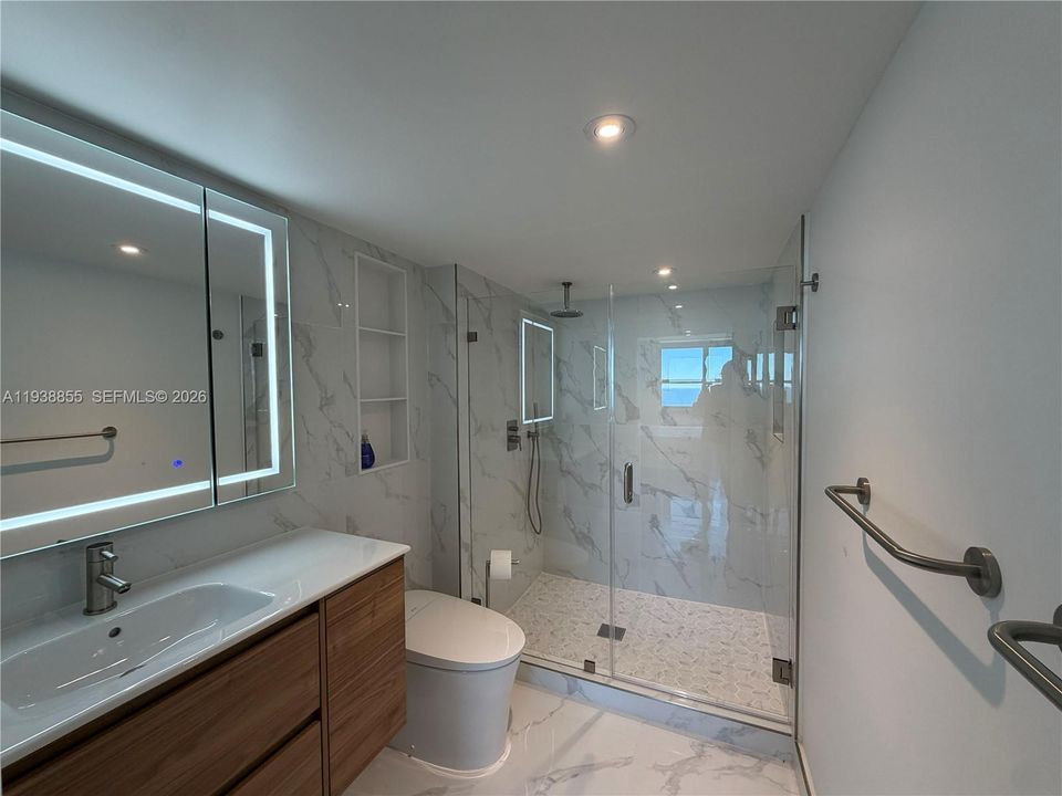 For Rent: $5,900 (2 beds, 2 baths, 1080 Square Feet)