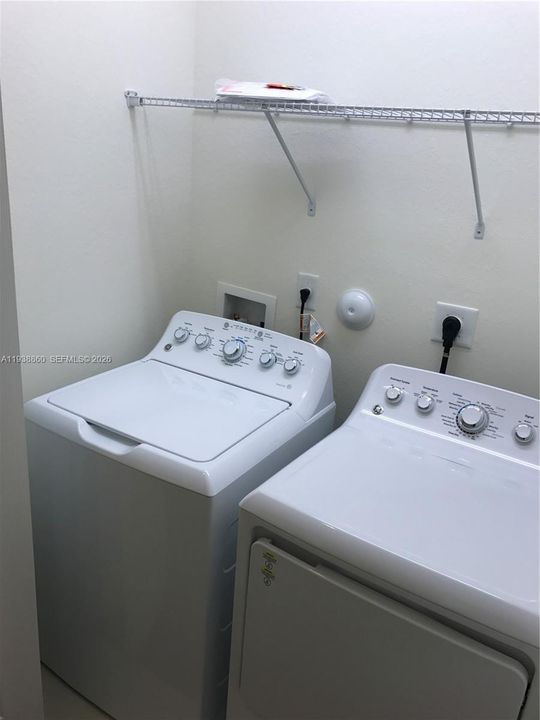 En Renta: $3,900 (4 camas, 2 baños, 1793 Pies cuadrados)