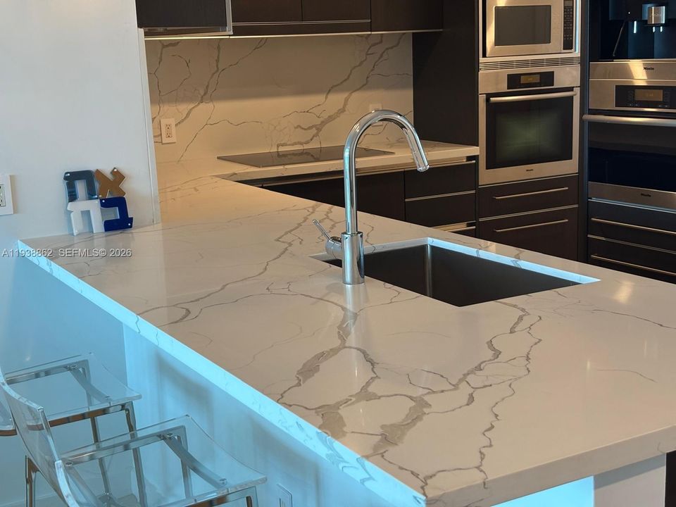 For Rent: $12,900 (2 beds, 3 baths, 1479 Square Feet)